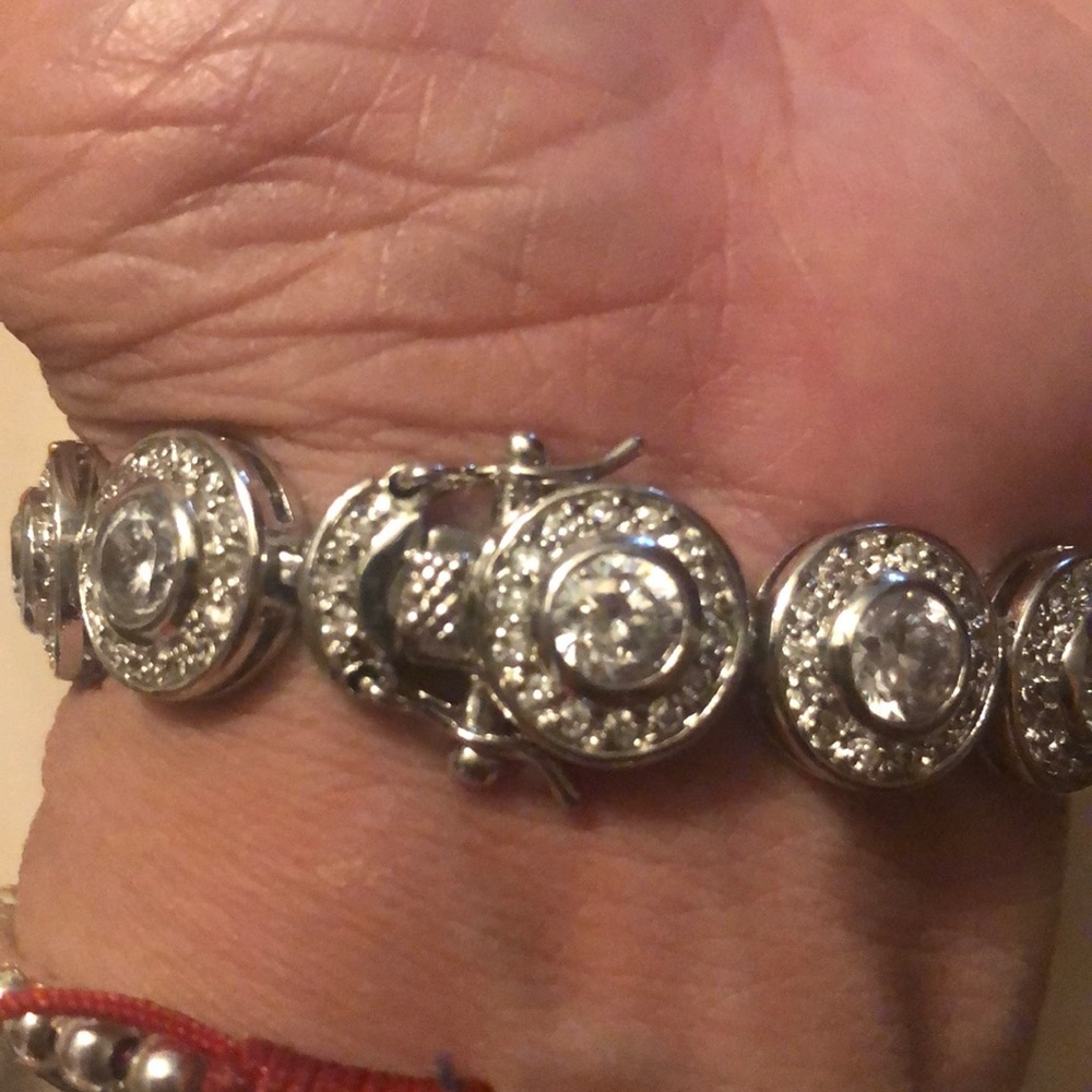 Fancy Looking Bracelet - image 5